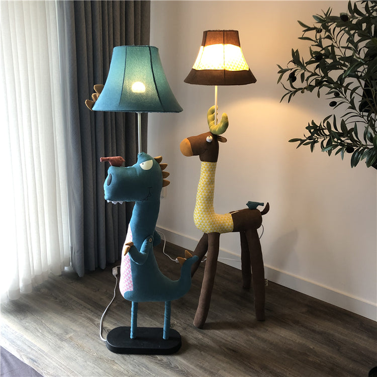 Minori moderne gulvlampe i dinosaurdesign, metal/tekstil