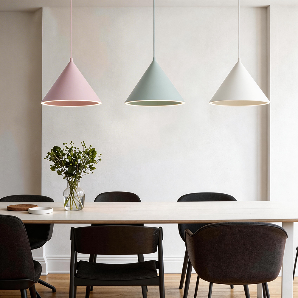 Candeeiro suspenso LED Aria, colorido e em forma de funil