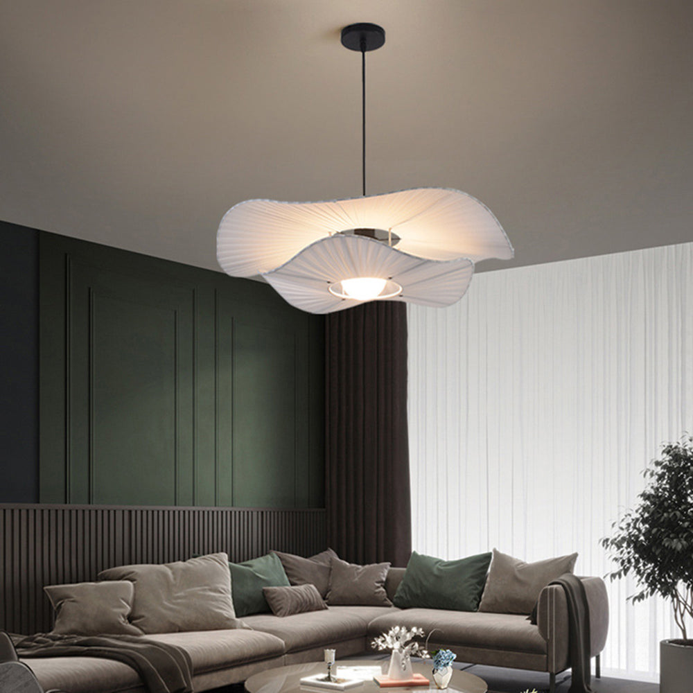 Ritta modern nordisk pendellampa med skärm i tyg/metall, vit