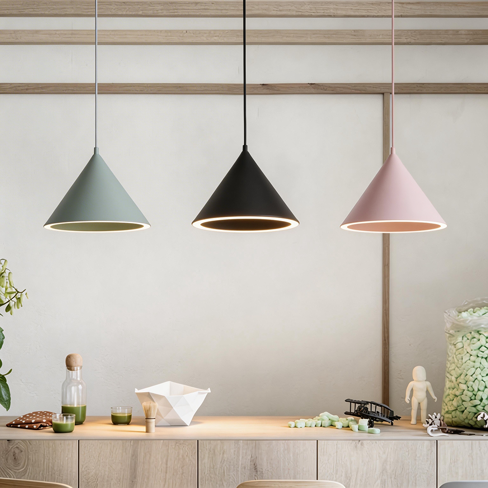 Candeeiro suspenso LED Aria, colorido e em forma de funil