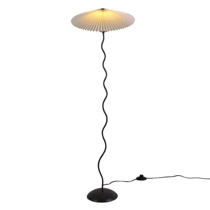 Ritta moderne svampeformet gulvlampe i stof med LED