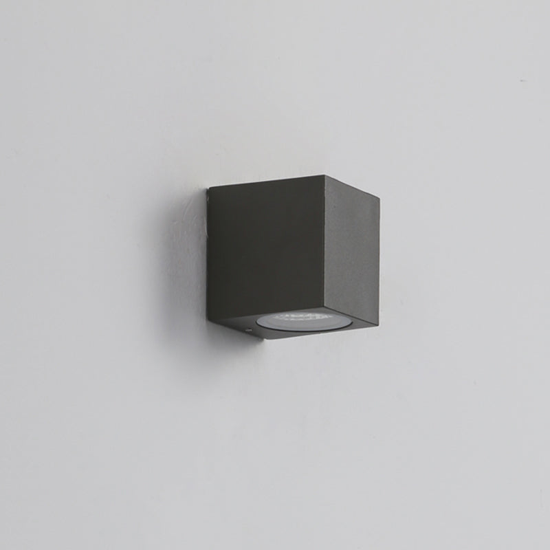 Koraq Minimalist Square Outdoor Wall Lamp, Black