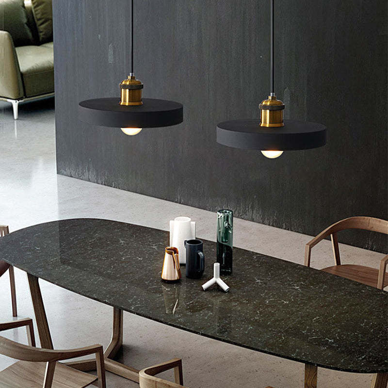 Candeeiro suspenso Aria minimalista art déco, monocromático