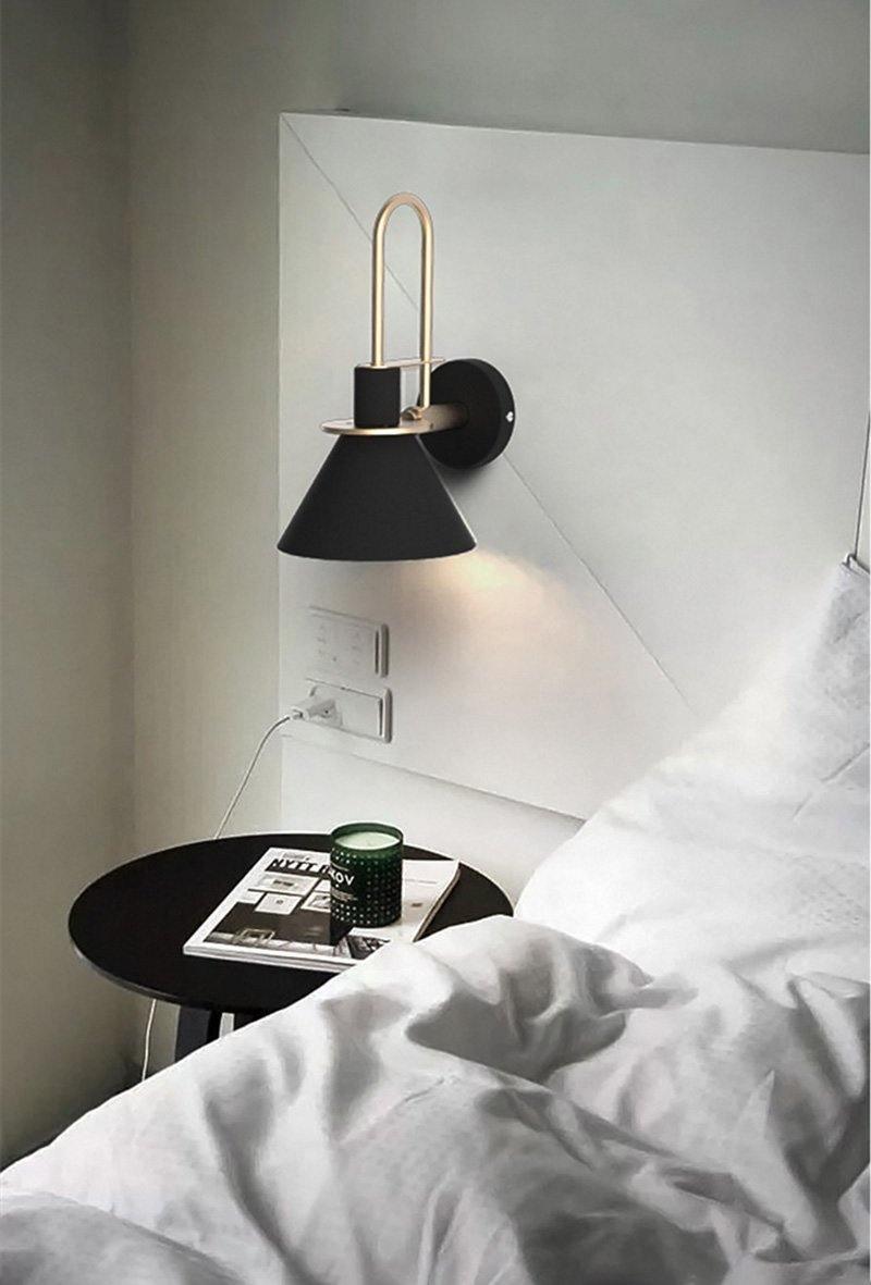 Solerine minimalistisk vägglampa i svart och guld