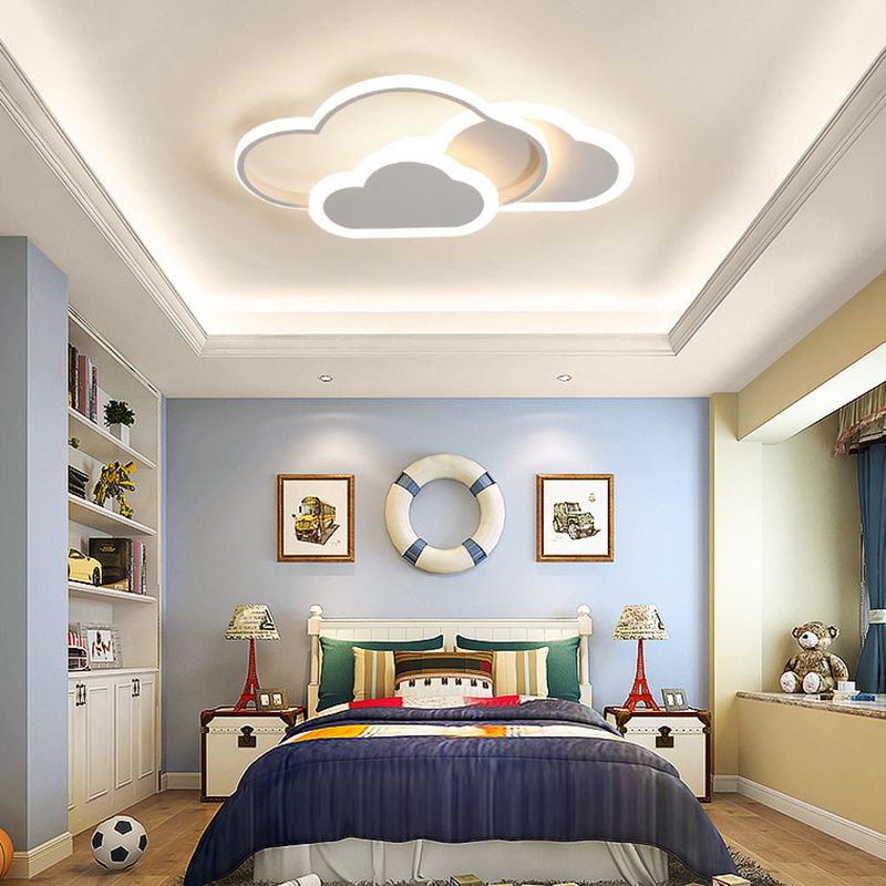 Candeeiro de teto LED Aria, com montagem rente ao teto, em forma de estrela, de designer