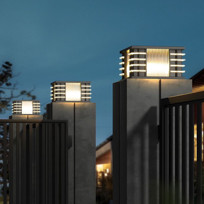 Ray moderne firkantede udendørs solgulvlamper i metal og glas, sorte