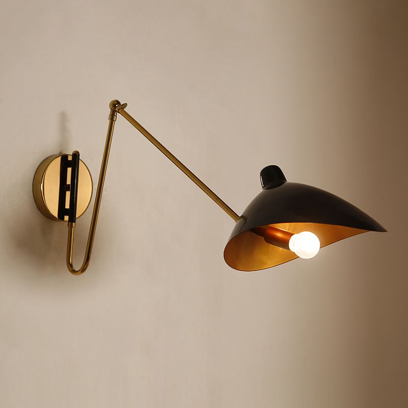 Epoch industriell vägglampa med svängarm, svart/guld