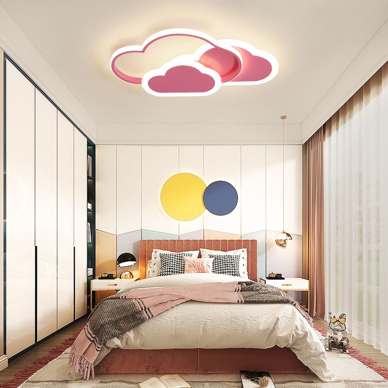 Candeeiro de teto LED Aria, com montagem rente ao teto, em forma de estrela, de designer
