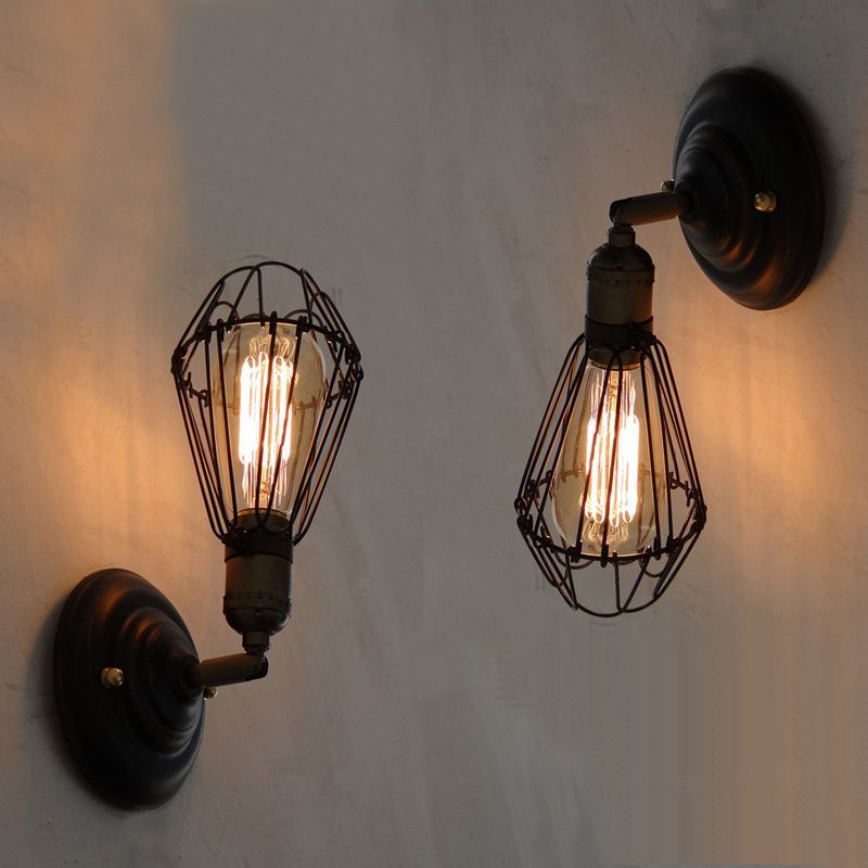 Candeeiro de parede Alessio industrial em forma de lanterna, em metal, preto/ferrugem