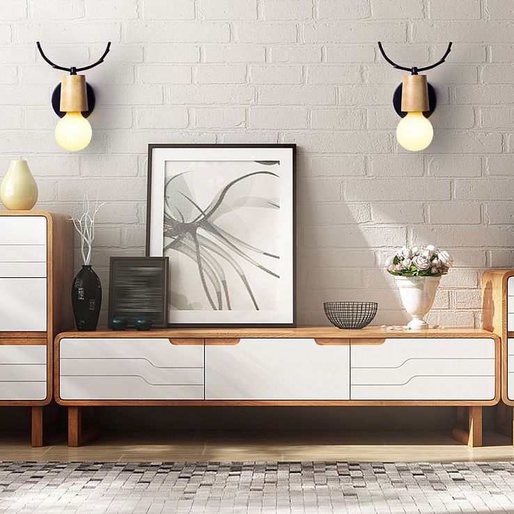 Muto modern vägglampa i trä och glas med hornform, sovrum/badrum