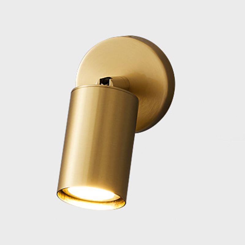 Griv modern roterbar spotlight i cylindrisk form, vägglampa i mässing