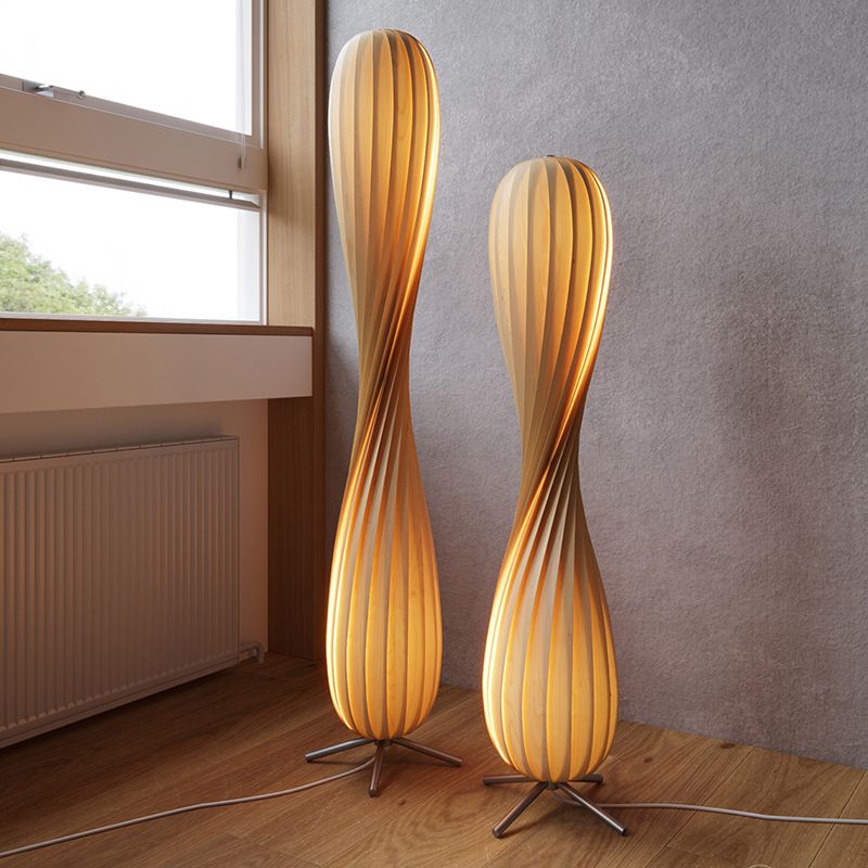 Ozawa moderne snoet gulvlampe i træ, træfarve