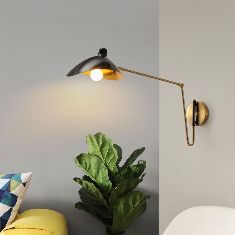 Epoch industriell vägglampa med svängarm, svart/guld