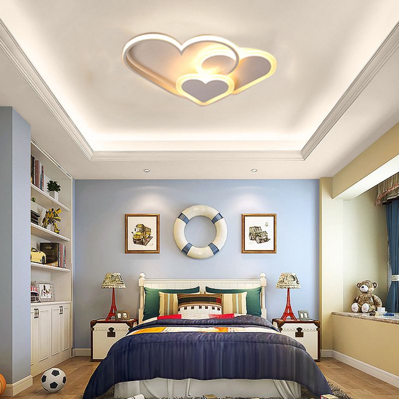 Candeeiro de teto LED Aria, com montagem rente ao teto, em forma de estrela, de designer