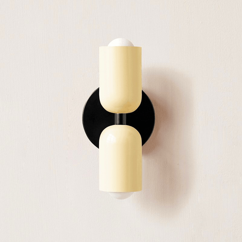 Teriisaine dubbelriktad vägglampa