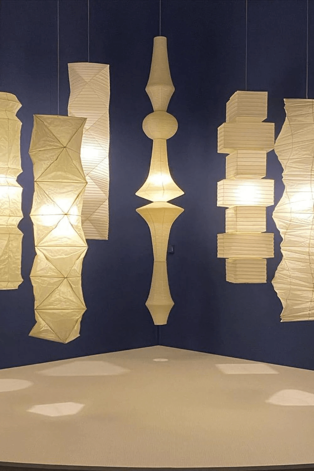 Piaeenne moderne pendellampe i papir