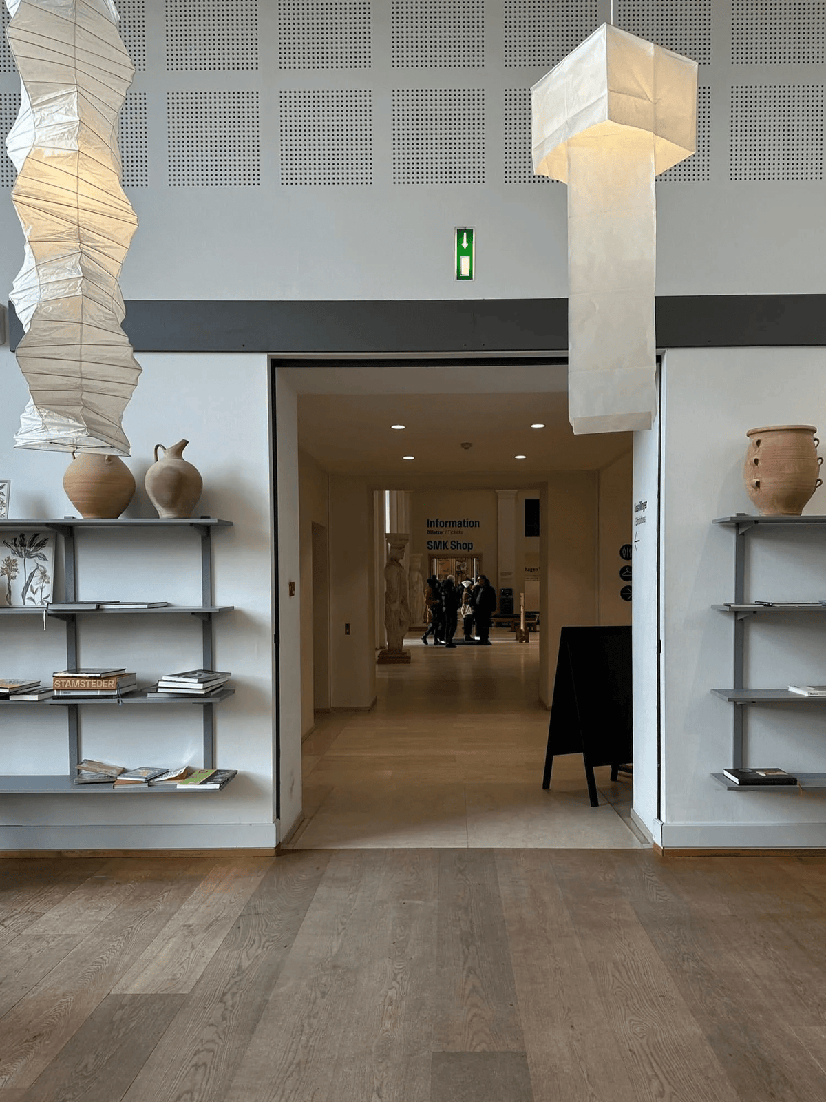 Piaeenne moderne pendellampe i papir