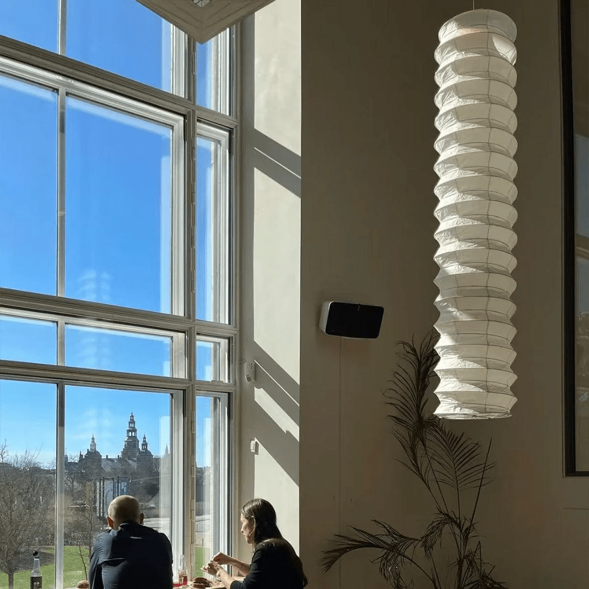 Luninaine minimalistisk pendellampe i papir