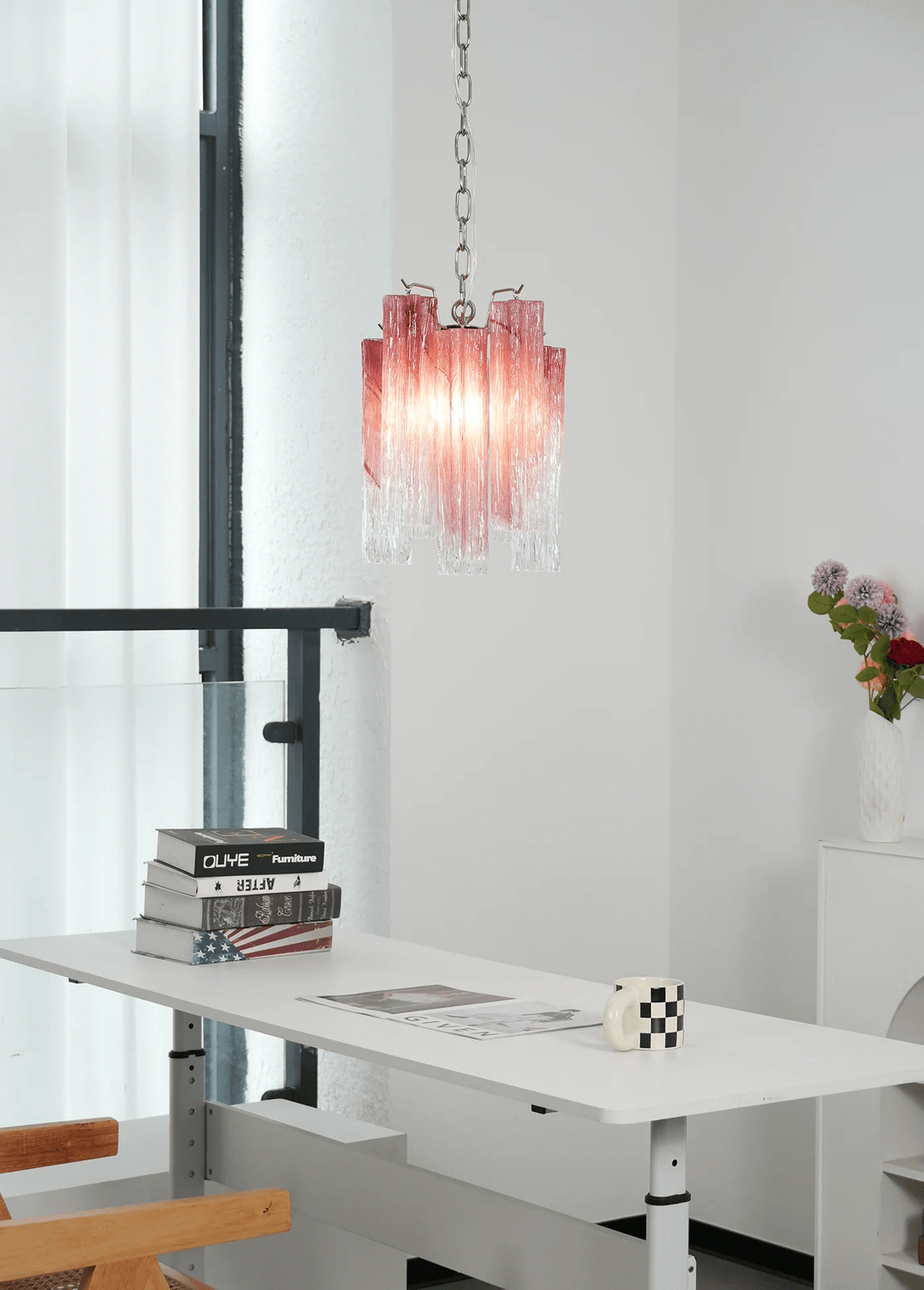 Lioroella lysekrone i Murano-glas med lyserød gradient