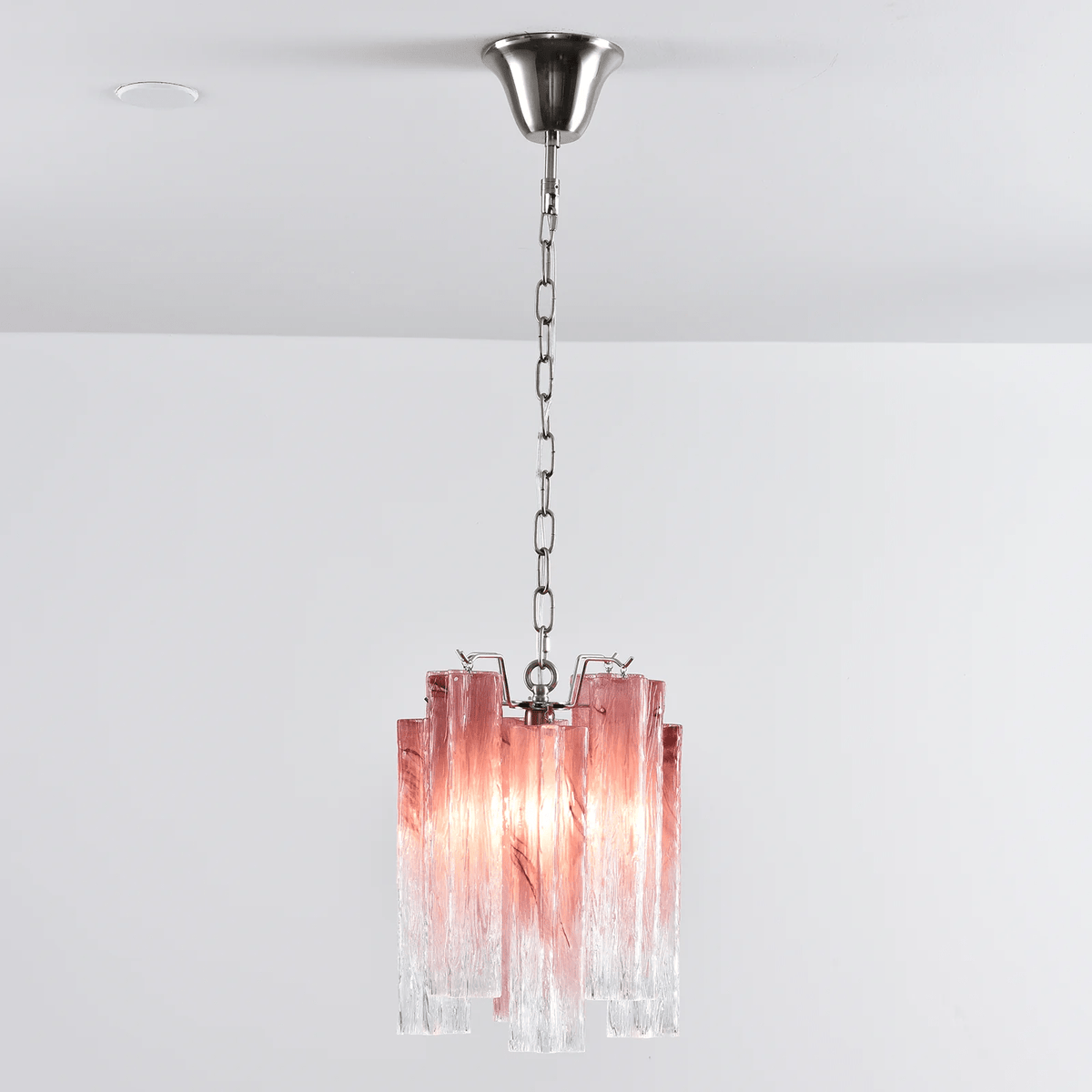 Lioroella lysekrone i Murano-glas med lyserød gradient