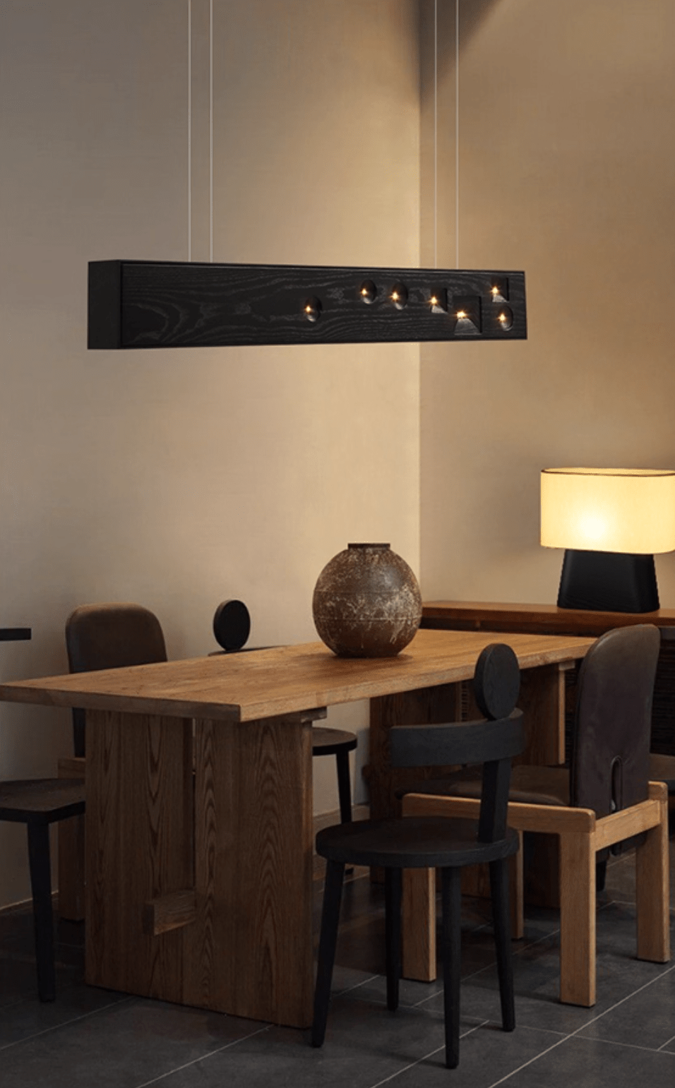 Candeeiro suspenso Elvorora em madeira e pedra preciosa com LED linear