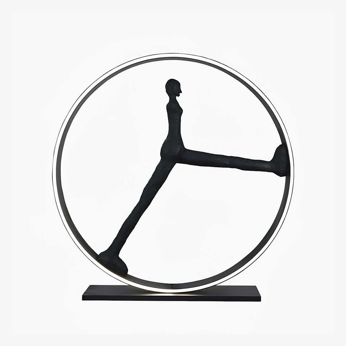 Candeeiro de pé interior com escultura Cyra