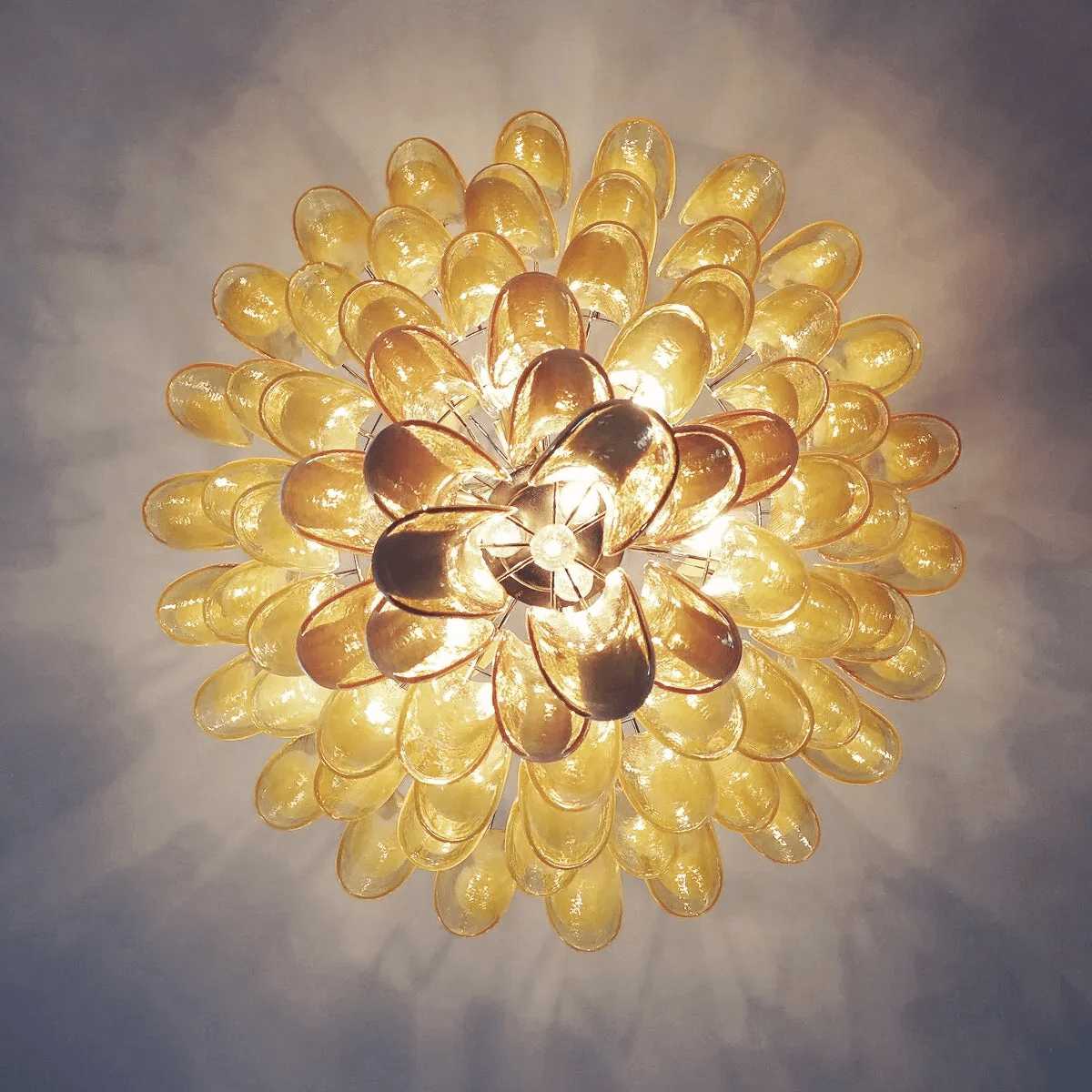 Orlian Glass Petals -riippuvalaisin