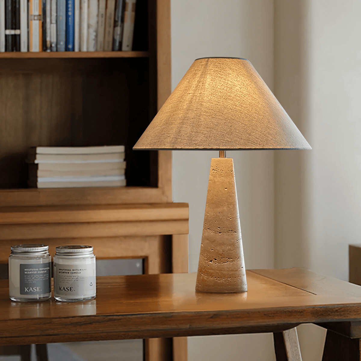 Candeeiro de mesa Tavarette com coluna de travertino