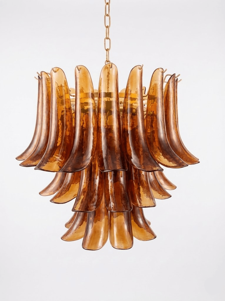 Grav kunstnerisk Murano-glaslysekrone
