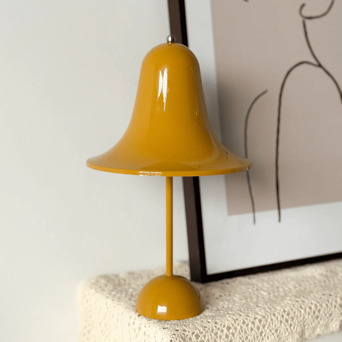 Pantop-klokkeformet bordlampe