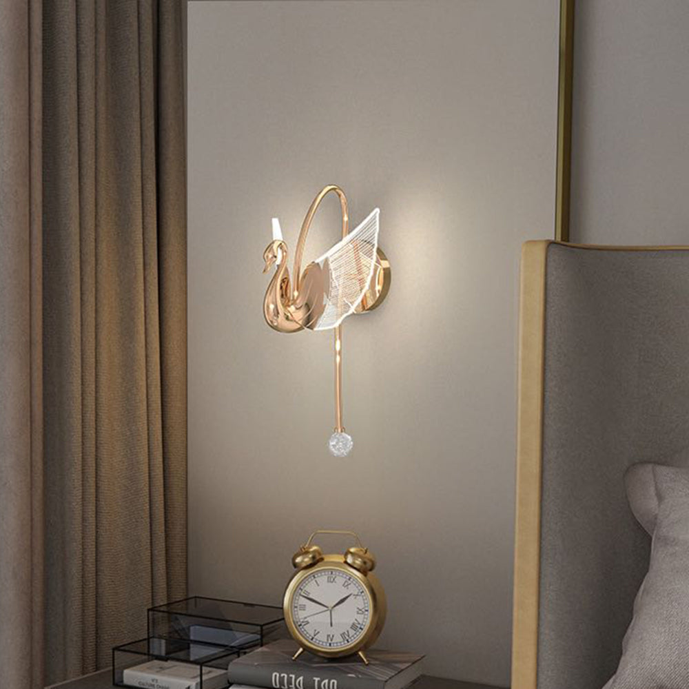 Arisha art déco-svanformad vägglampa i metall, guld/roséguld