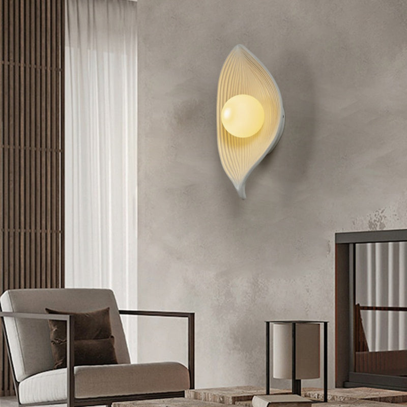 Aria Modern LED-seinävalaisin, musta/valkoinen/puu, olohuoneeseen