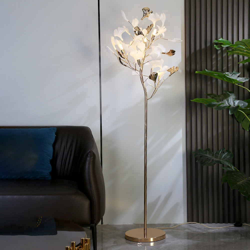 Olivia kunstnerisk gulvlampe med blad, keramik/metal, hvid/guld, arbejdsværelse