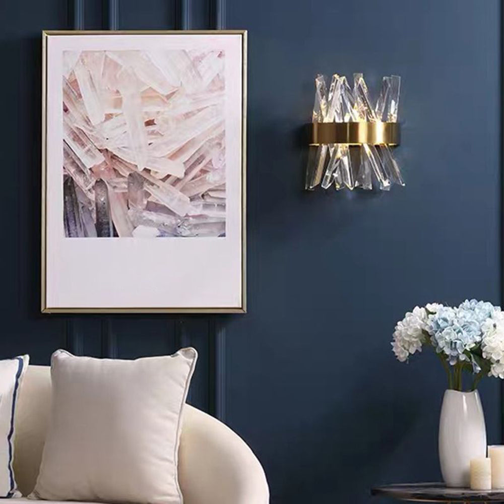 Kristy dekorativ geometrisk vägglampa av kristall/metall, guld