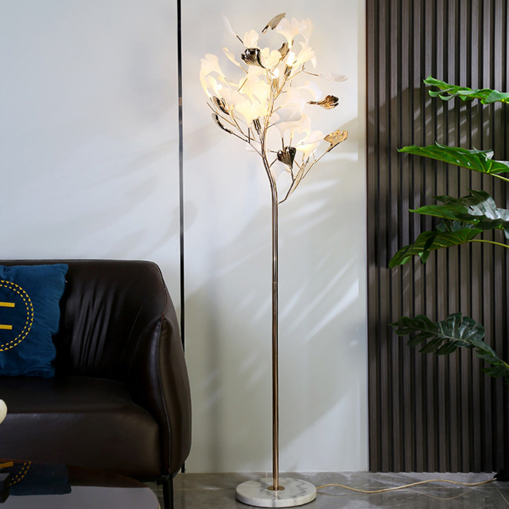 Olivia kunstnerisk gulvlampe med blad, keramik/metal, hvid/guld, arbejdsværelse