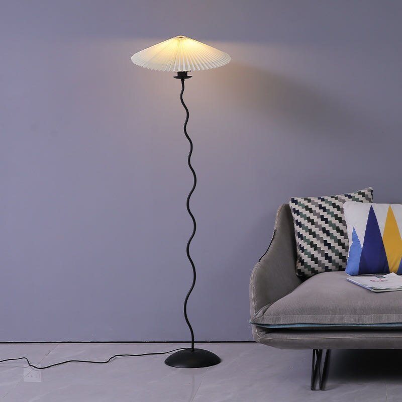 Ritta moderne svampeformet gulvlampe i stof med LED