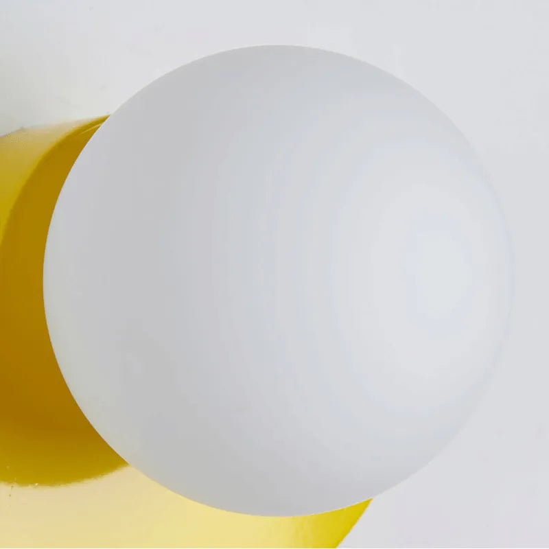 Solvire vägglampa halvcirkelformad glob