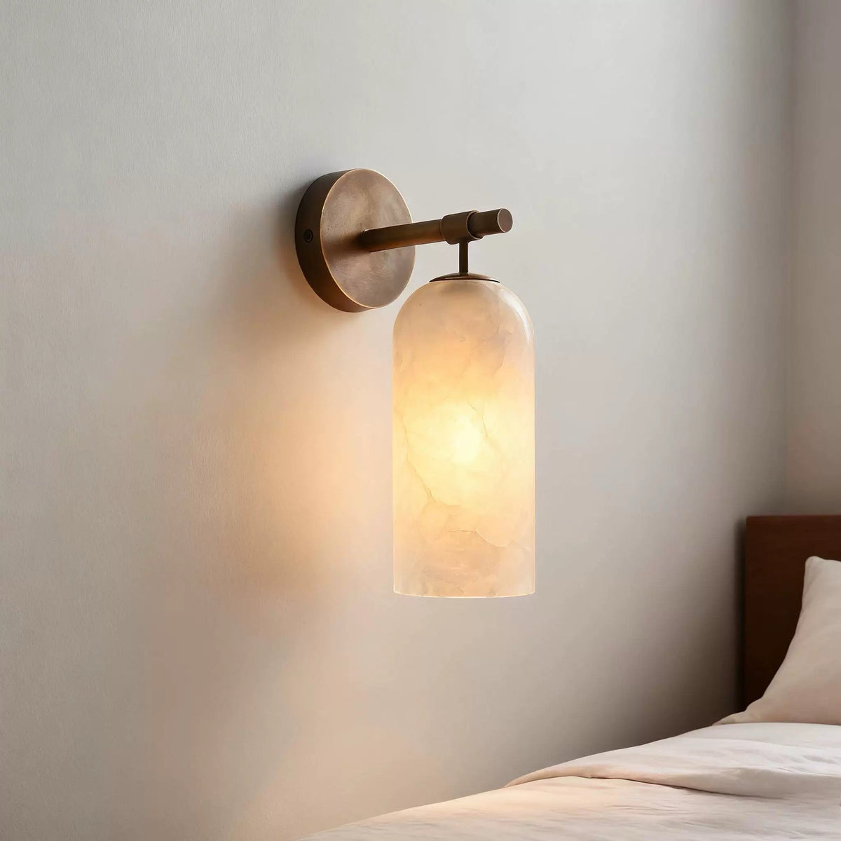 Albelaine pelarformad vägglampa i alabaster