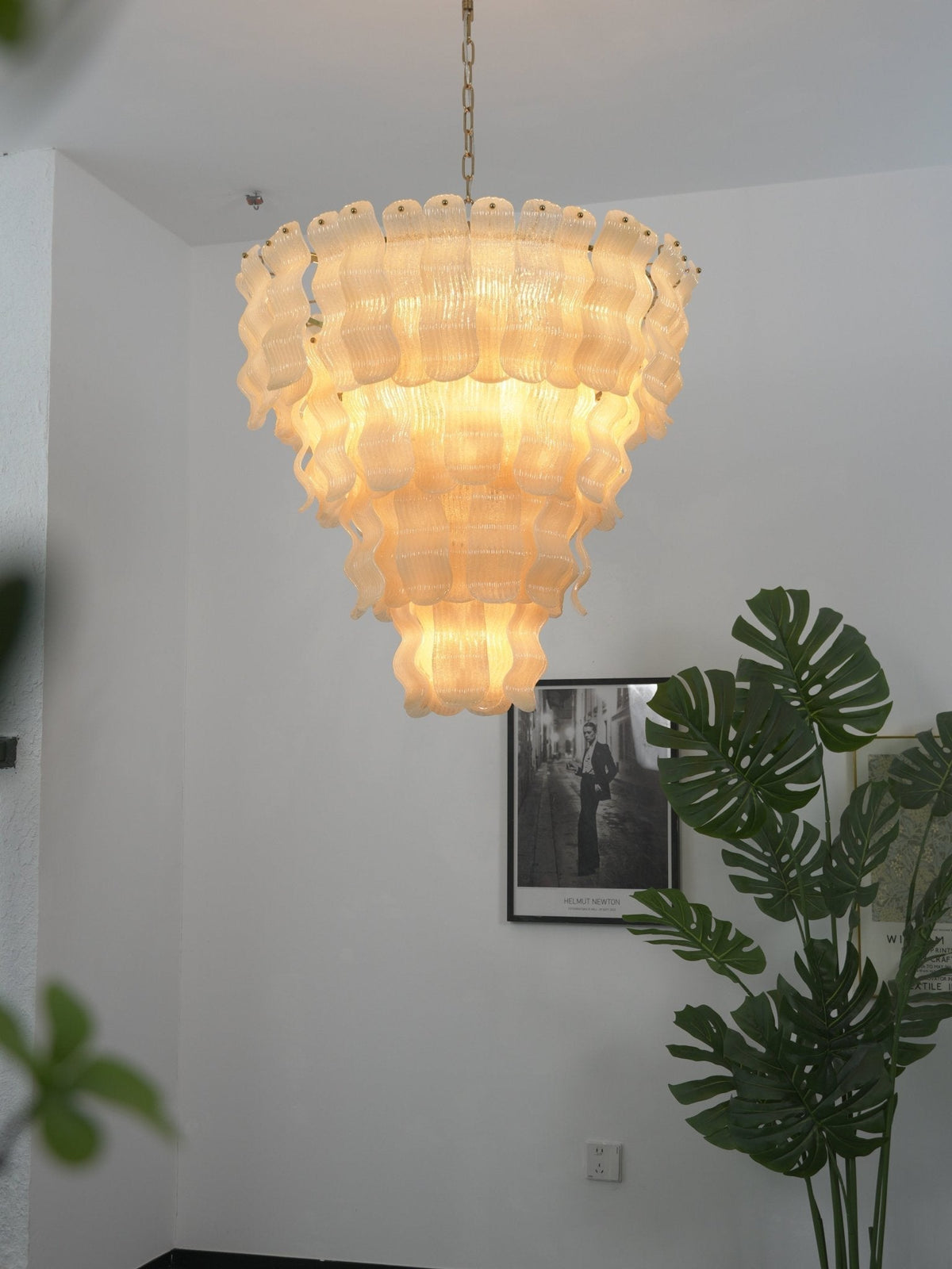 Lustre luxuoso Borzi em vidro amarelo com folhas