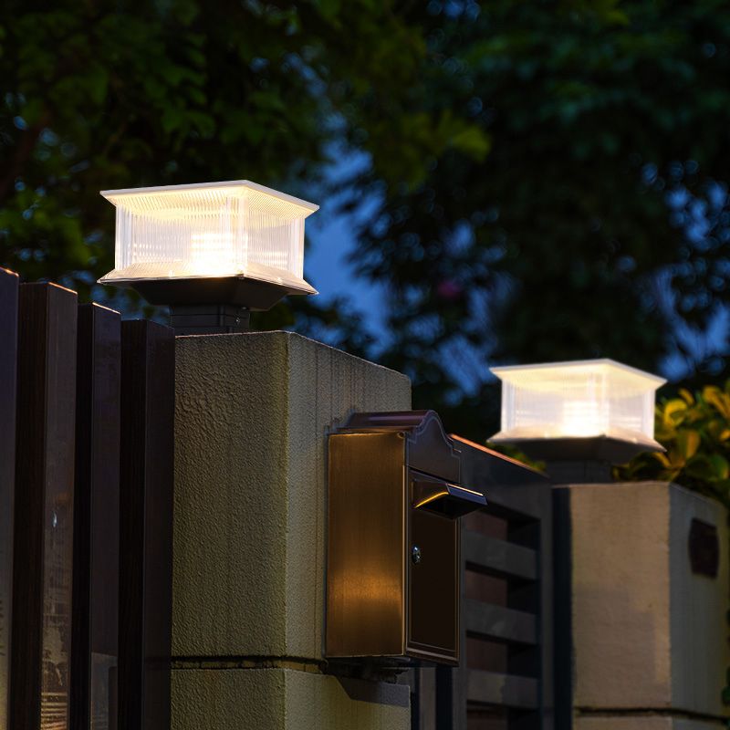 Ray nykyaikainen suorakulmainen metallinen LED-ulkovalaisin, musta