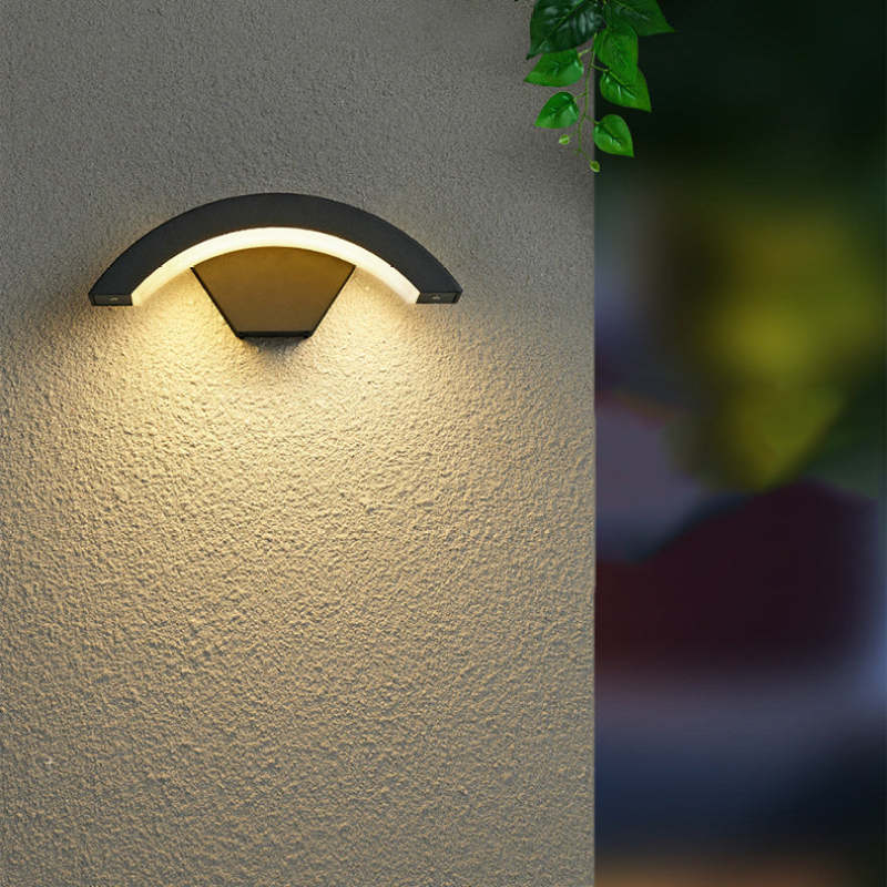 Candeeiro de parede exterior Alvyn nórdico, LED, arqueado e impermeável, preto