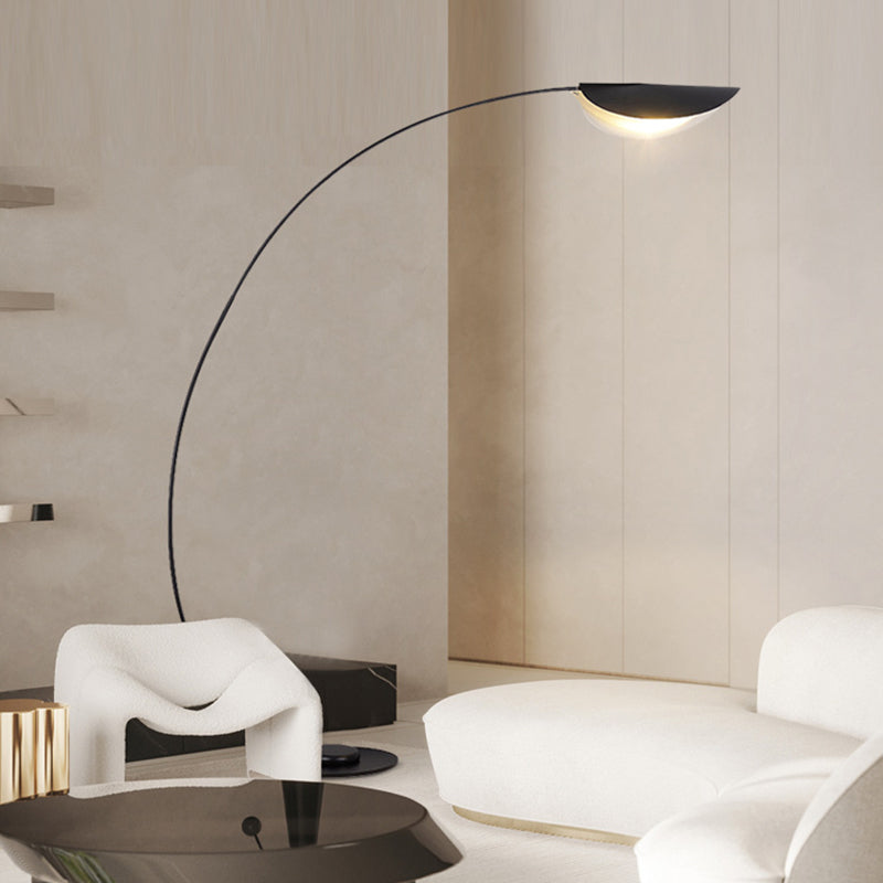 Edge moderne buet gulvlampe i metal, sort