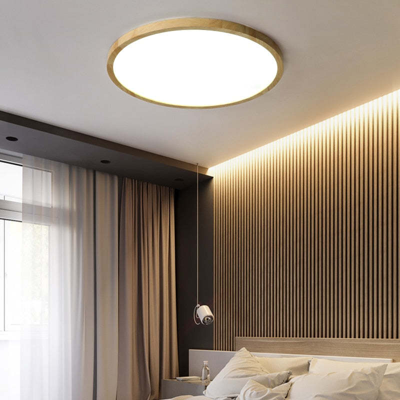 Minimalískur LED-loftlampi frá Orvix úr viði