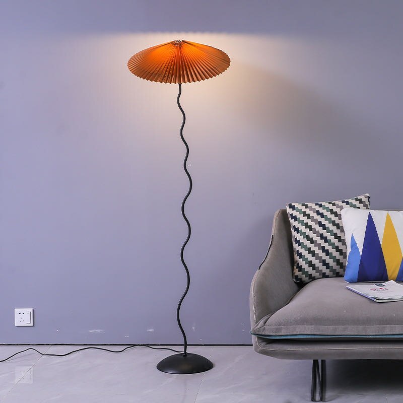 Ritta moderne svampeformet gulvlampe i stof med LED
