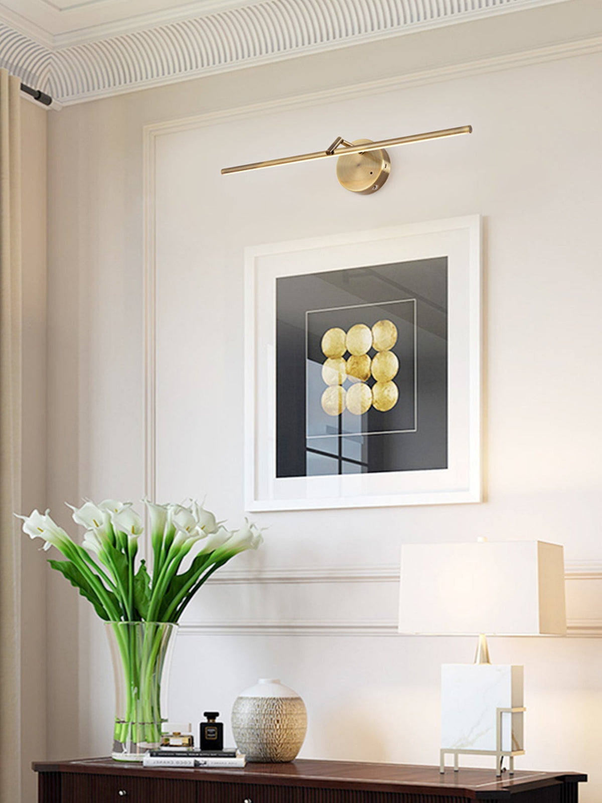 Suly slank genopladelig væglampe i guld