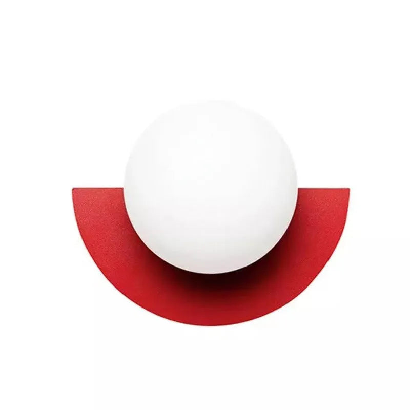 Solvire vägglampa halvcirkelformad glob