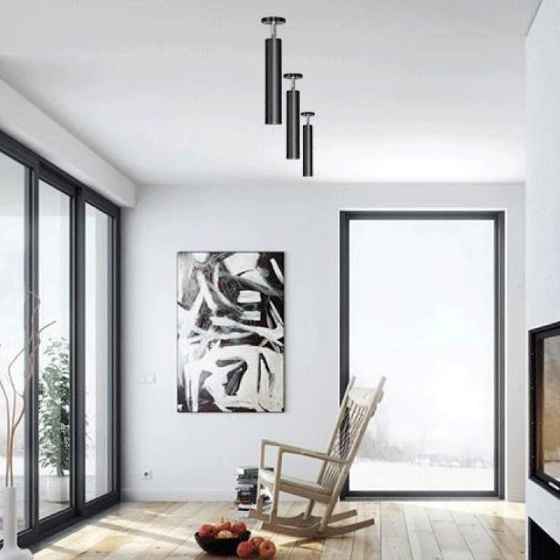 Foco moderno Aria, em tubo comprido, de metal, preto/branco