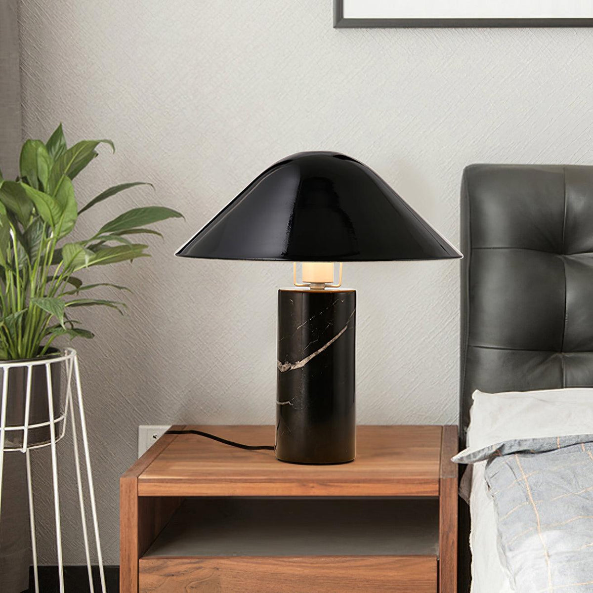 Minimalistisk marmorbordlampe Elyrian