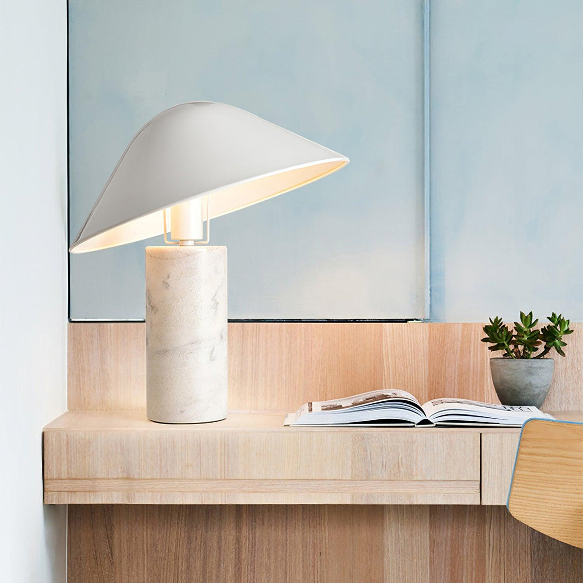 Minimalistisk marmorbordlampe Elyrian