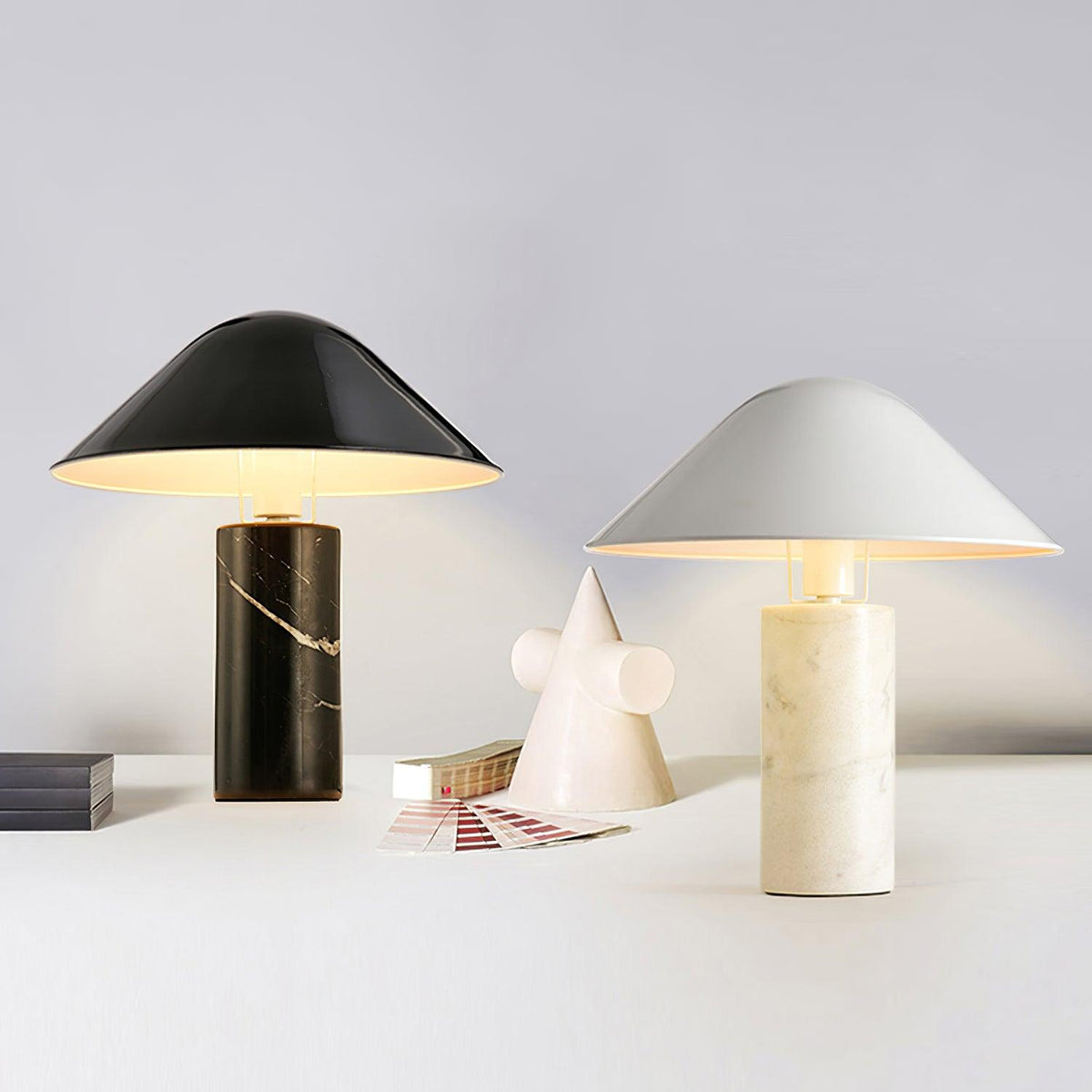 Minimalistisk marmorbordlampe Elyrian
